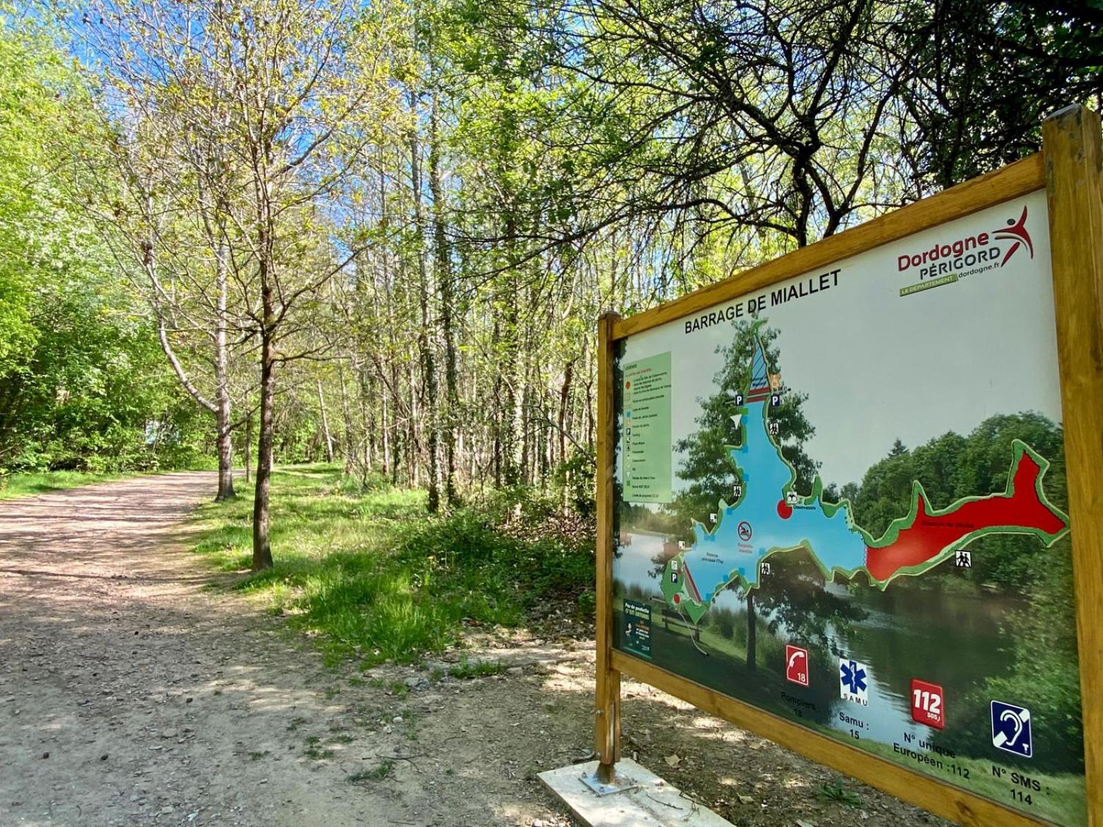 Gite Altair Mialet  Экстерьер фото